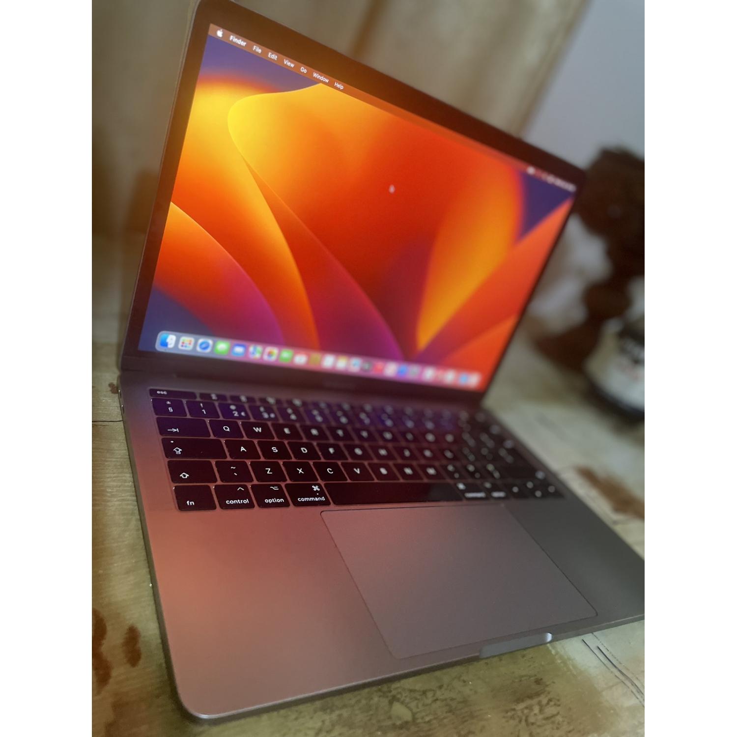 MacBook PRO 13.3 A1708 MID 2018 i5-7360U 2.3GHz 16GB, 256 SSD MacBook PRO 13.3 A1708 MID 2018 i5-7360U 2.3GHz 16GB, 256 SSD